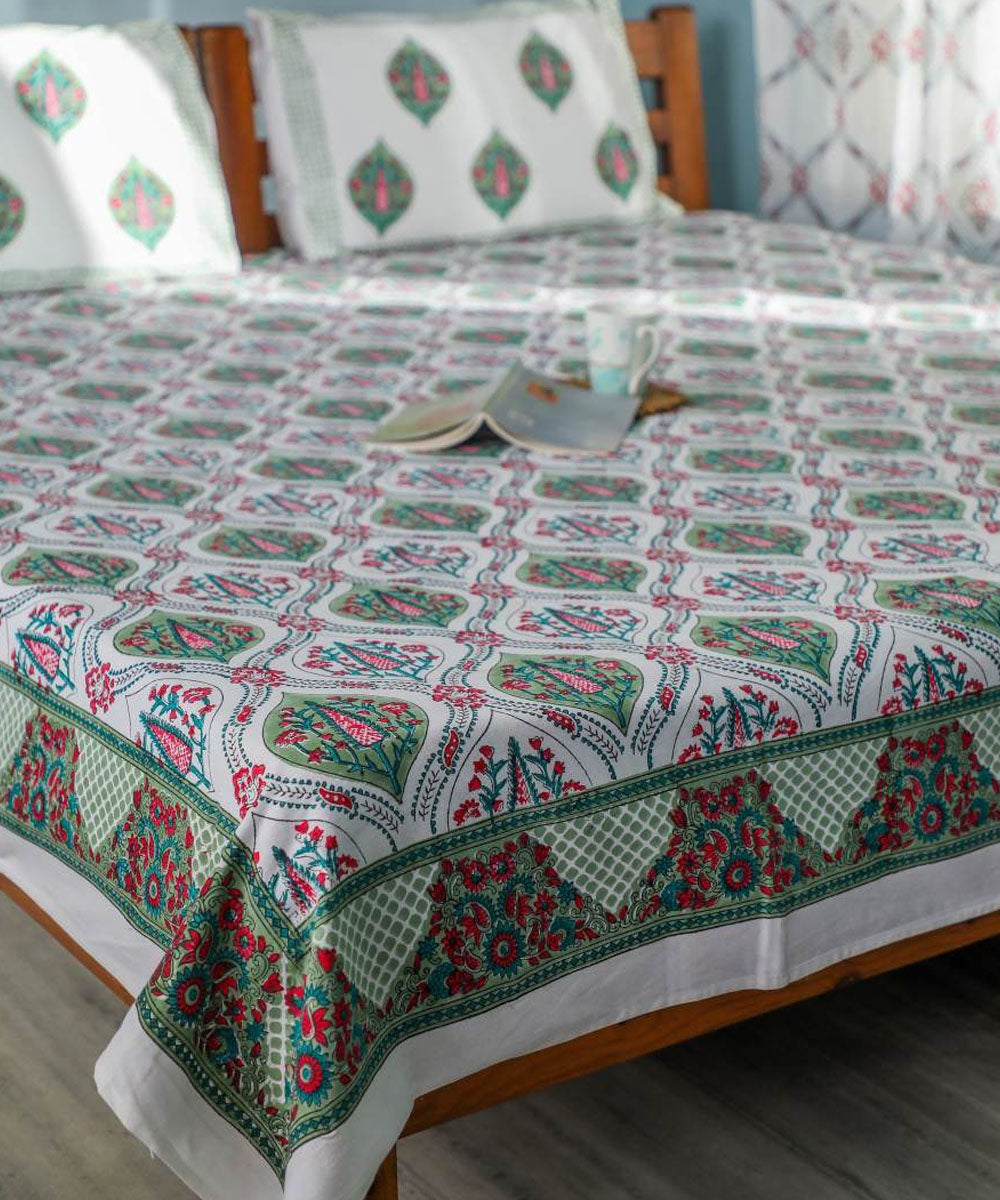 White green sanganeri block printed cotton double bed bedsheet