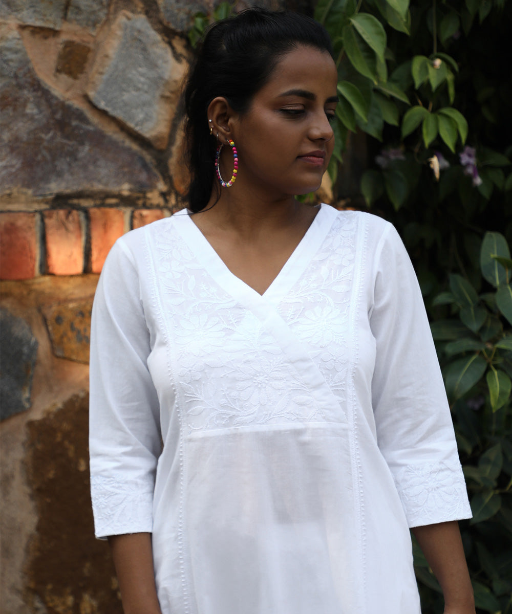 Rangsutra ishanvi white chikankari embroidered v necked kurta