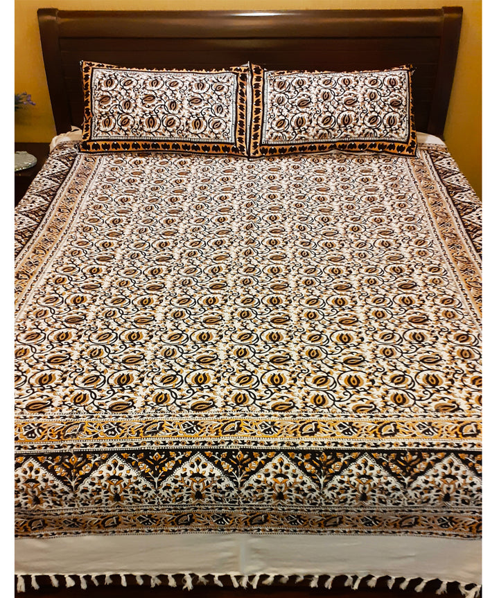 Multi color hand block printed cotton bedsheet