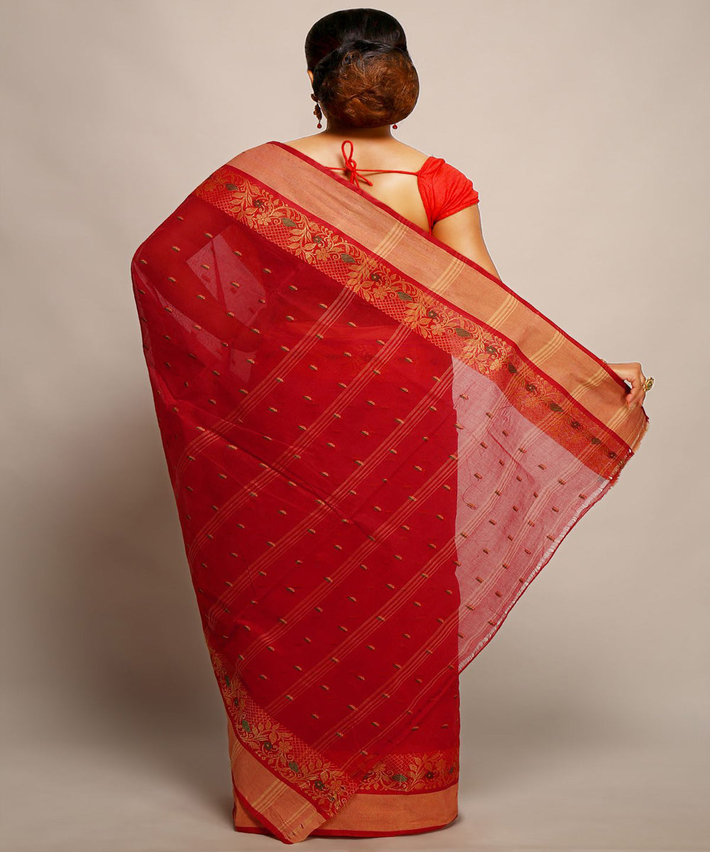 Red handwoven tangail tant cotton bengal saree