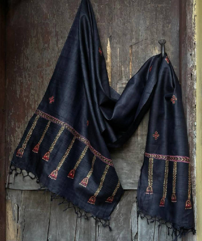 Black handpainted godana art karela chani motif handwoven tussar silk stole