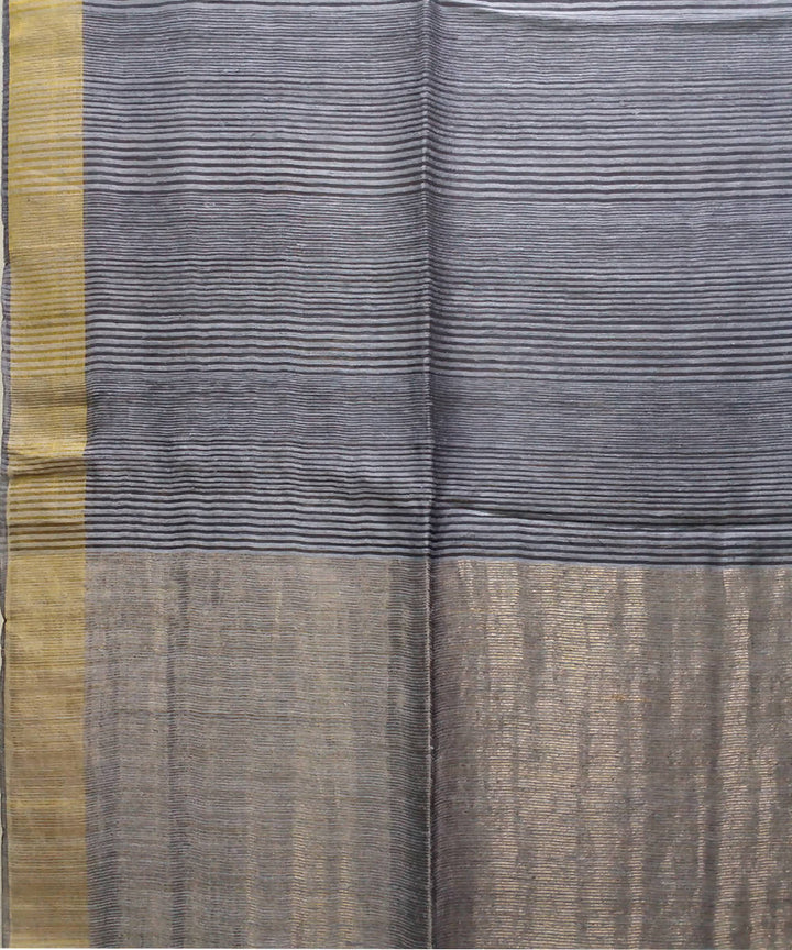 Handwoven bengal silk light grey saree