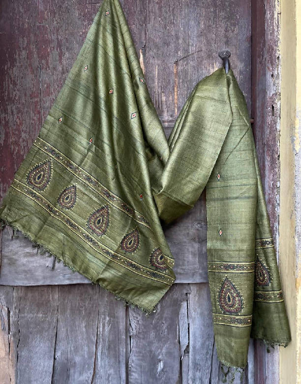 Olive green handpainted godana art bichia motif handwoven tussar silk stole