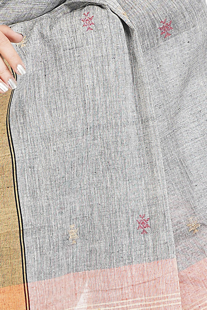 Handloom bengal light grey cotton jamdani saree