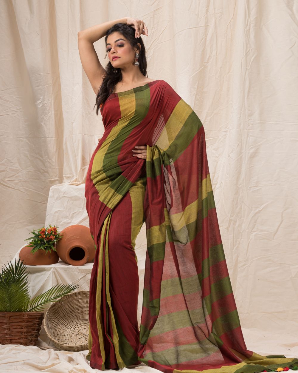 Buy Traditional Bengali Sarees Online in India | Taneira