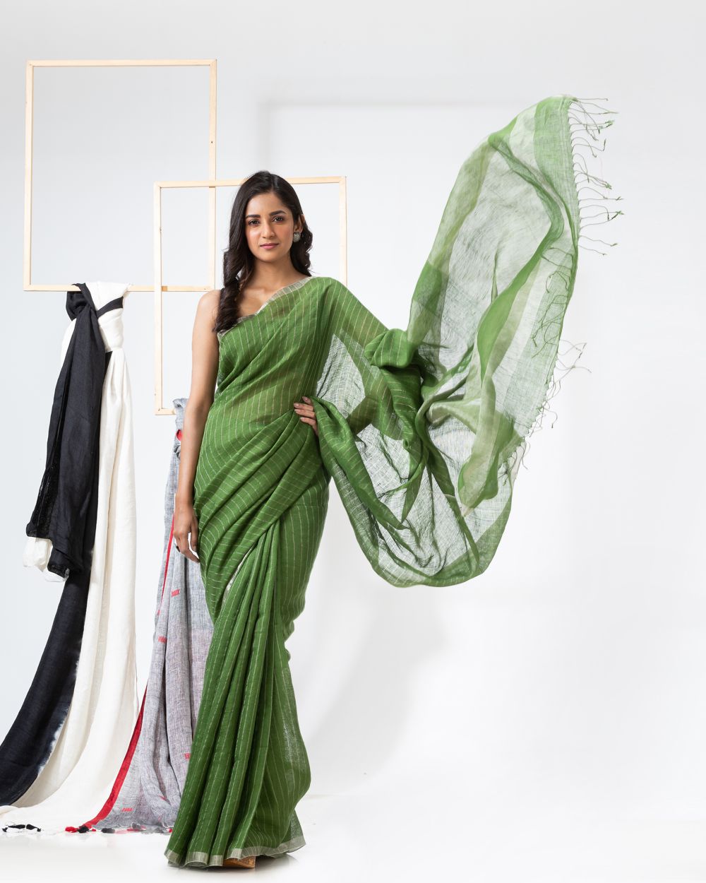 Green handwoven linen bengal saree