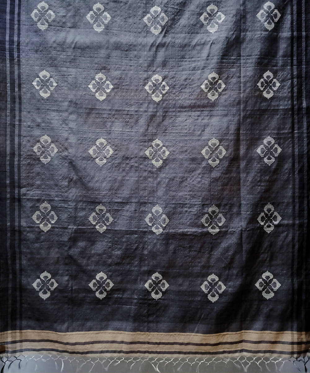 Black beige handwoven mulberry silk baavanbuti saree