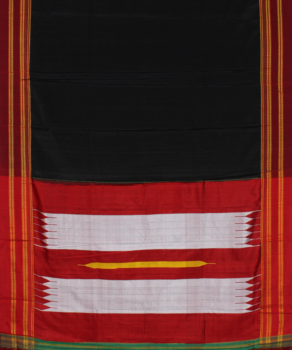 Black red handwoven cotton art silk gayatri border ilkal saree