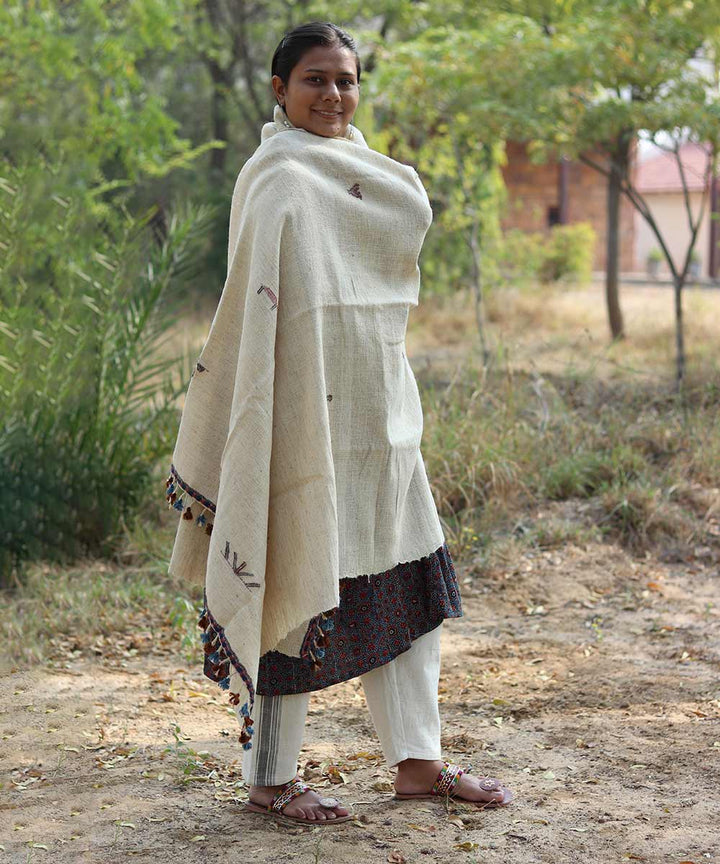 Natural white handspun handloom woolen shawl