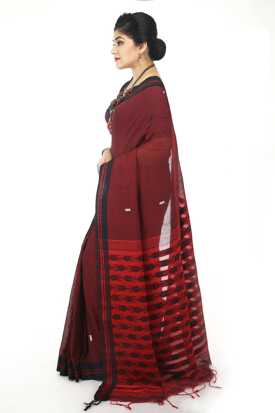 Handloom bengal maroon black cotton saree