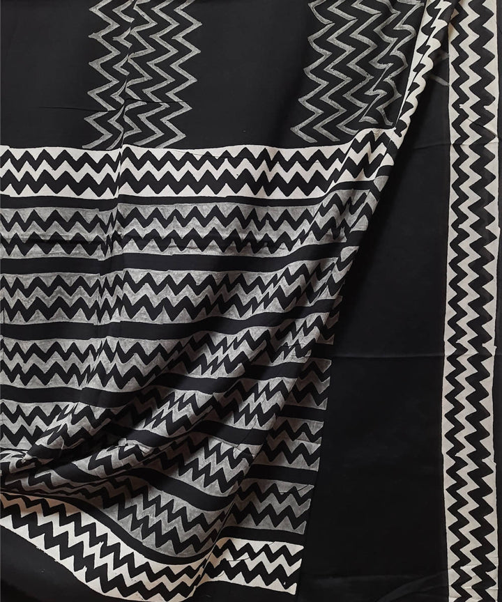 Black handblock printed zig zag stripes mul cotton saree