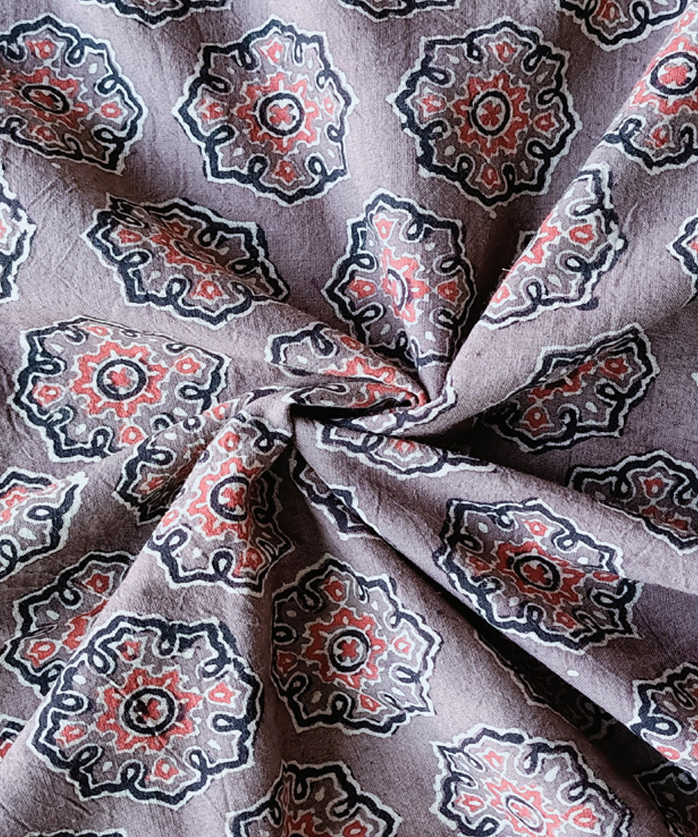 Ajrak Fabrics – Buy Online Ajrak Fabrics, Ajrak Cotton Hand Block Print  Fabrics - Sanskruti